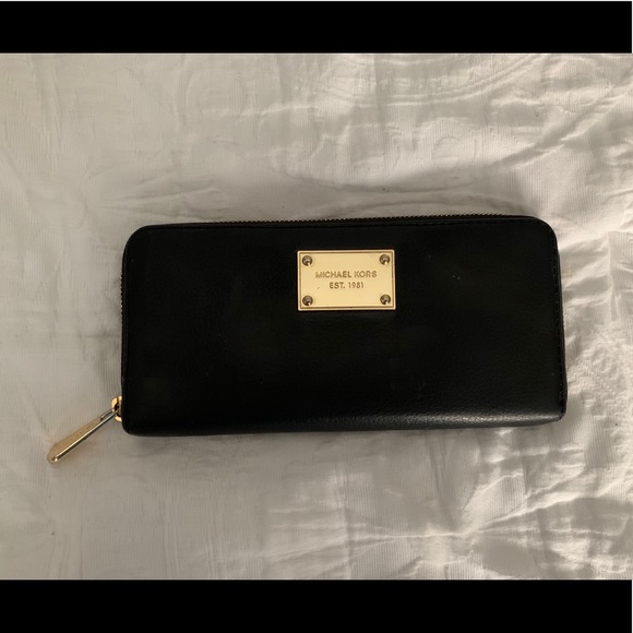 MICHAEL Michael Kors Handbags - Black Michael Kors Wallet